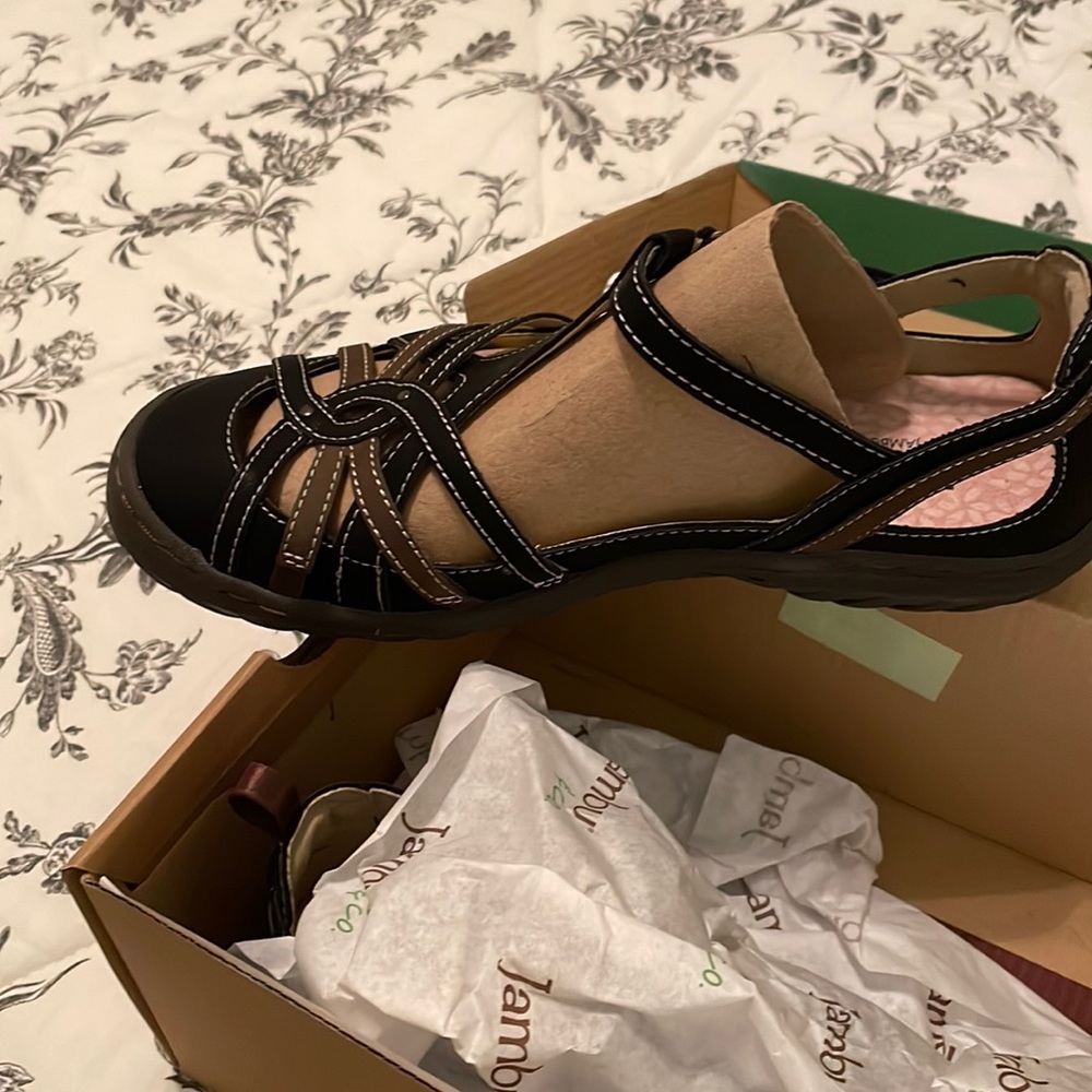 JBU by Jambu Dove Sandal size 8m in Black Earth